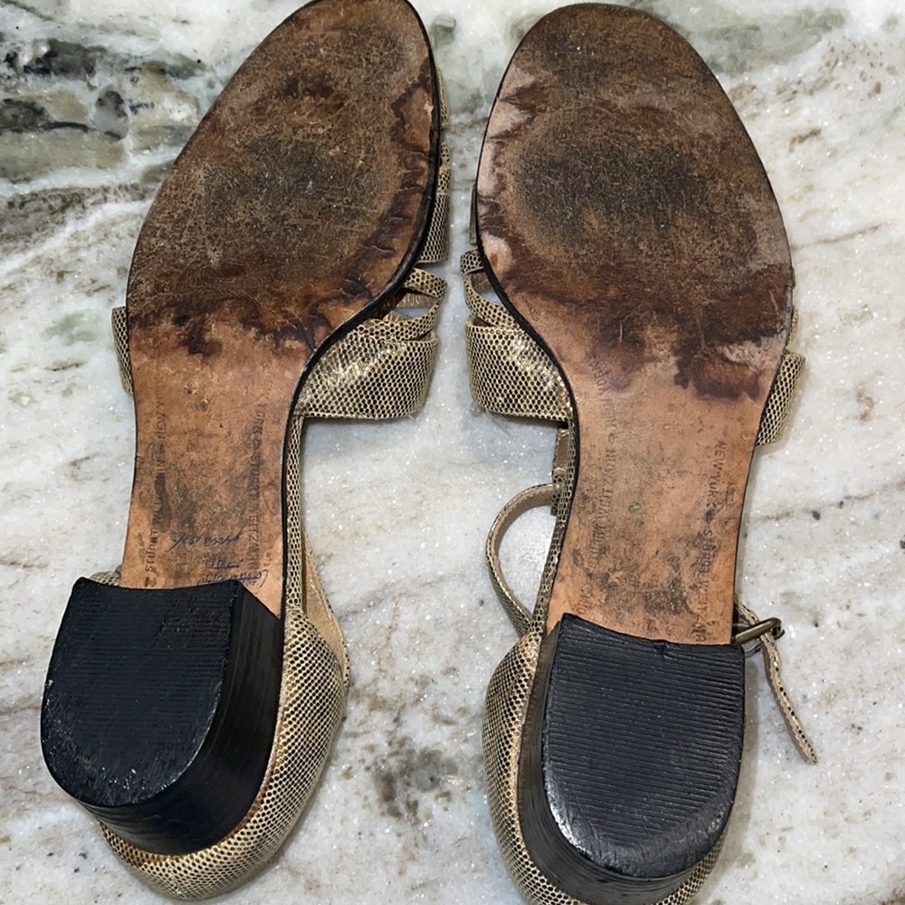 STUART WEITZMAN Leather Metallic T-Strap Sandals 8.5A - Picture 6 of 14